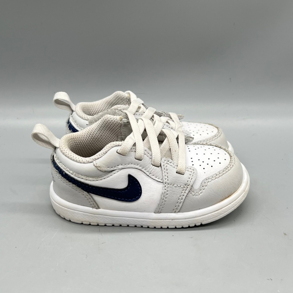 Jordan Shoes Boys 6 White Gray Leather Air Jordan 1 Retro Low Sneakers Comfort